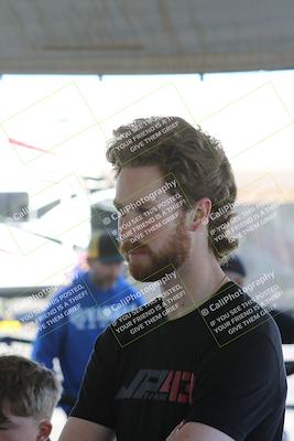 media/Jan-15-2026-Racers Edge (Thu) [[dfebeb70ab]]/1-Around the Pits-Track Walk/